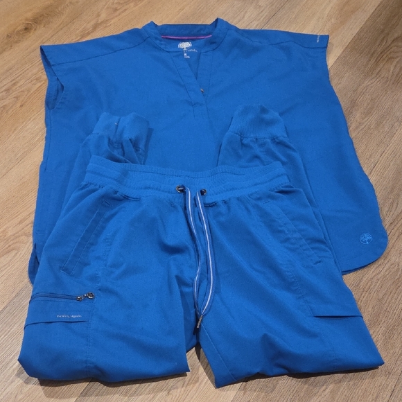 healing hands Other - Healing Hands Blue Scrub Set M Top S Bottoms